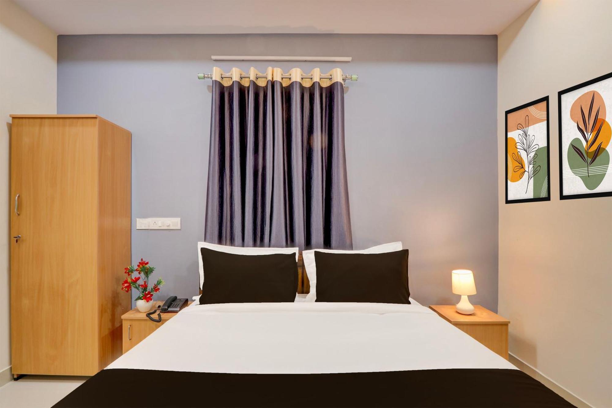 Super Townhouse Nanak Ram Guda Near Waverock Sez Hyderabad Exterior photo
